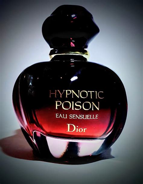 dior hypnotic poison eau sensuelle介紹|Hypnotic Poison Eau Sensuelle by Christian Dior– Basenotes.